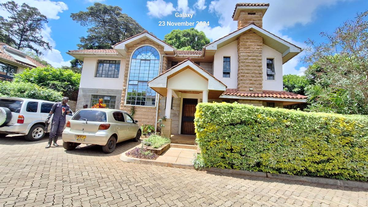 4 Bed Townhouse with En Suite in Lavington - 7