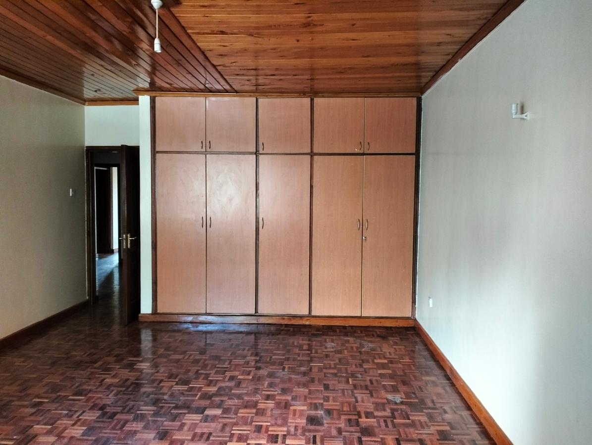 5 Bed Townhouse with En Suite in Lavington - 10