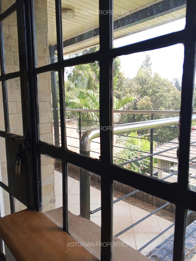 4 Bed Townhouse with En Suite in Kitisuru - 12