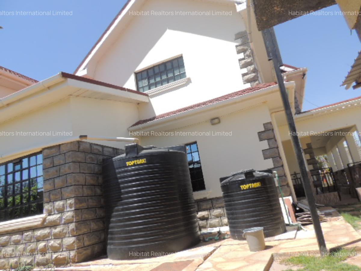 4 Bed Townhouse with En Suite at Chuna - 15