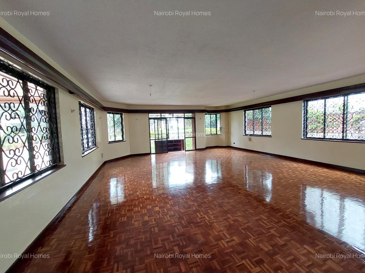 6 Bed Townhouse with En Suite at Kilimani Road - 11