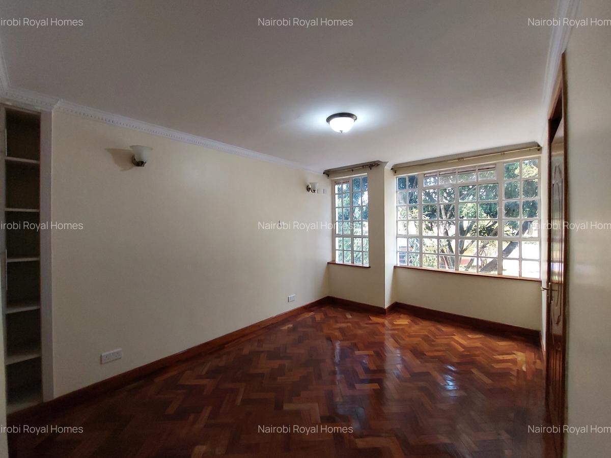 6 Bed Townhouse with En Suite at Lavington Road - 19