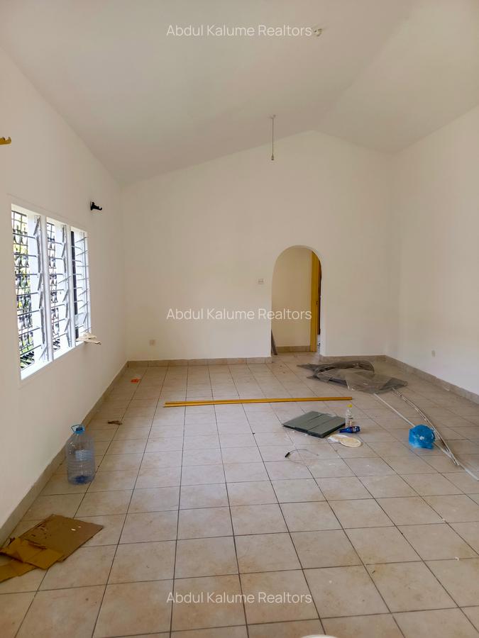 2 Bed House with En Suite at Bamburi - 7