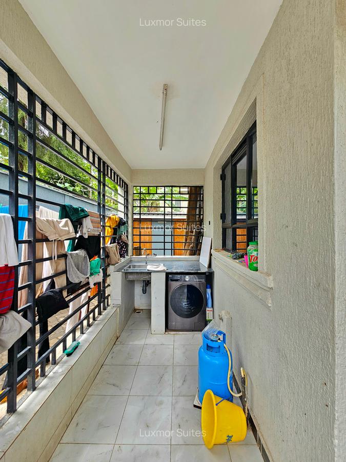 5 Bed Villa with En Suite at Kibiko Near Chavara School - 11