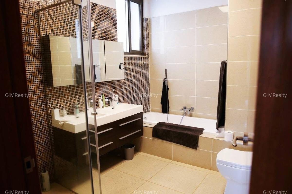 Serviced 3 Bed Apartment with Swimming Pool in Muthaiga - 11