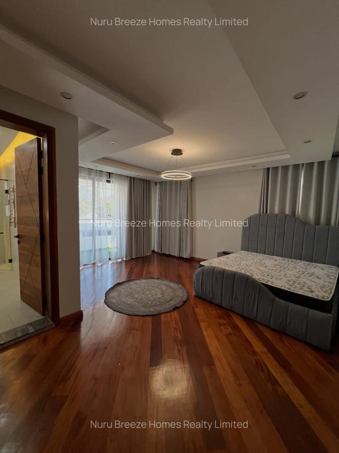 5 Bed House with En Suite in Runda - 9