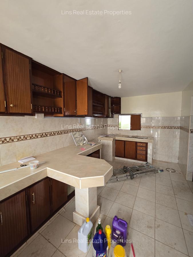 4 Bed Townhouse with En Suite in Lavington - 8