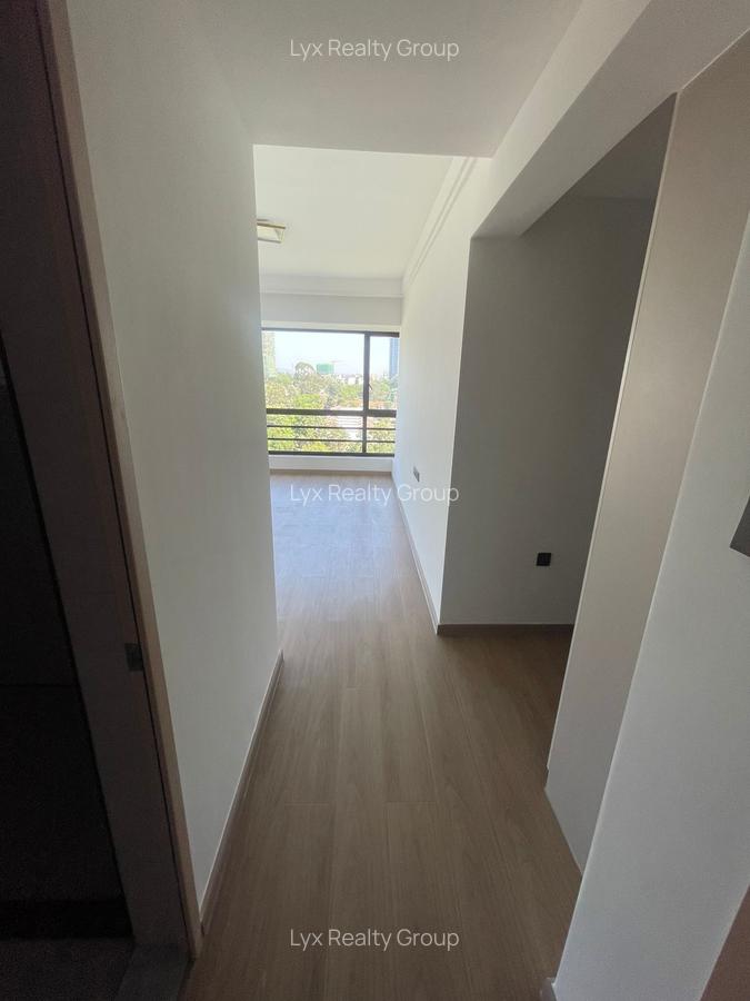 2 Bed Apartment with En Suite in Riverside - 12