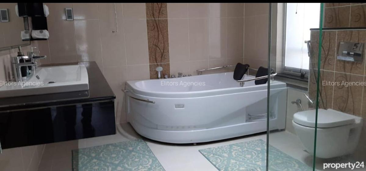 3 Bed Apartment with En Suite at Riverside Drive - 9