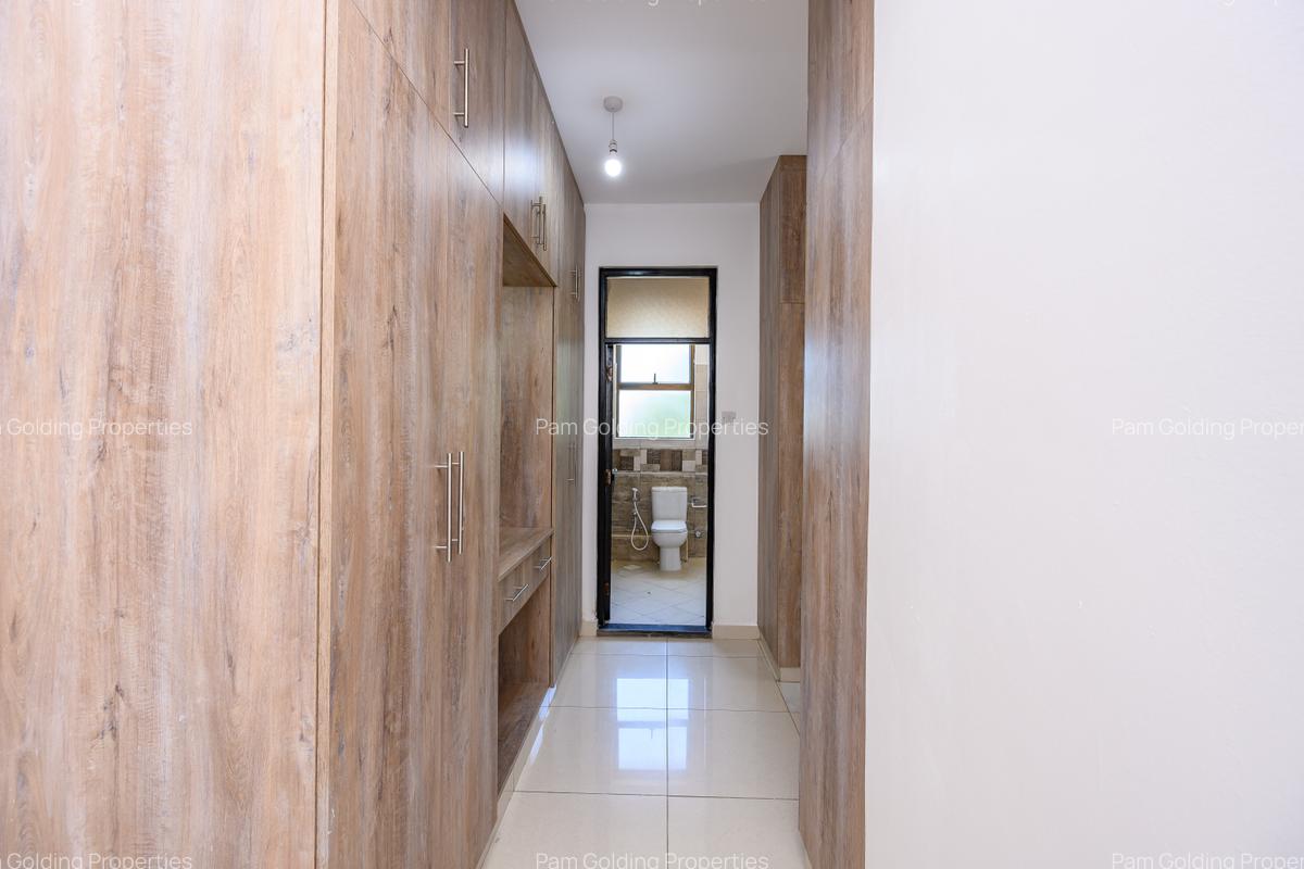 3 Bed Townhouse with En Suite at Mt Kenya Road - 12