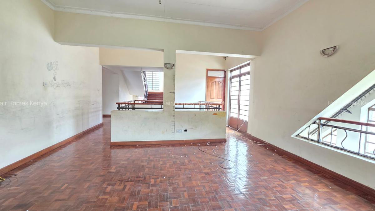 5 Bed Townhouse with En Suite at Manyani East - 13
