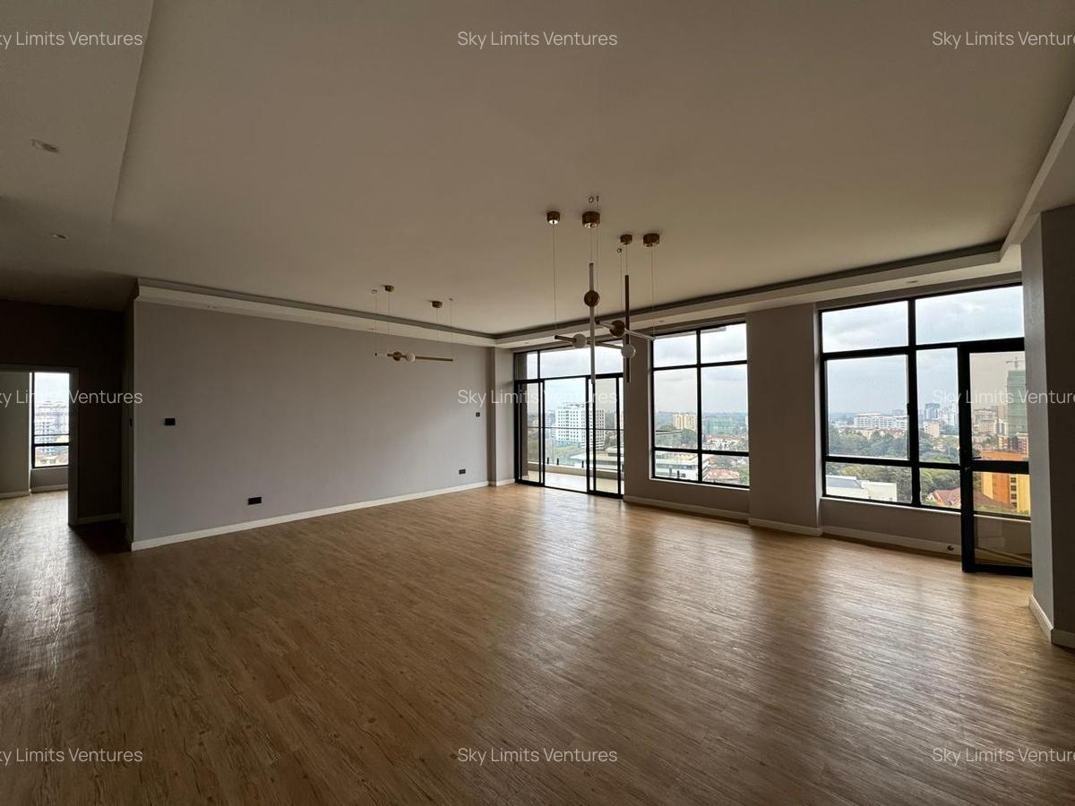 3 Bed Apartment with En Suite at Brookside Drive - 8