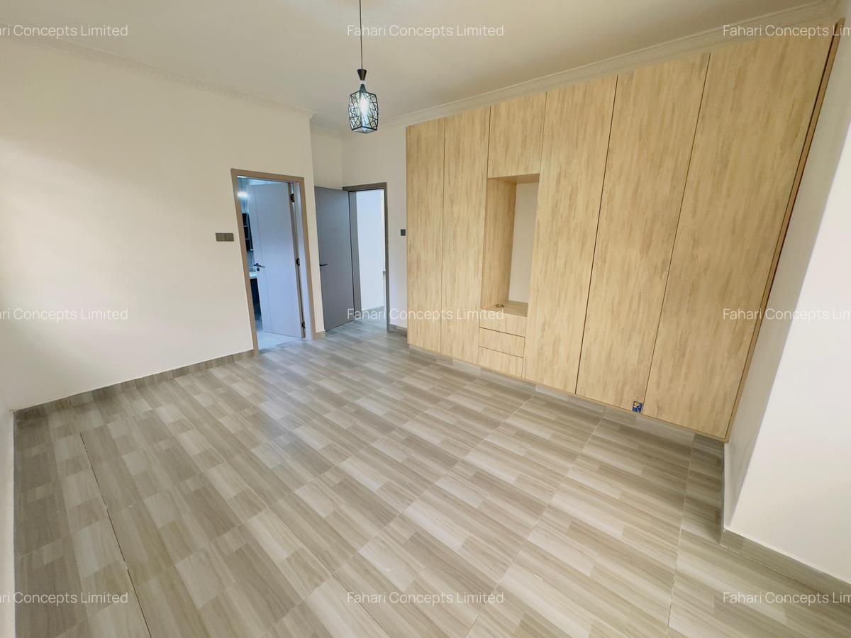 3 Bed House with En Suite at Acacia - 11