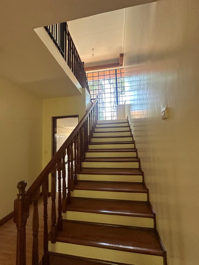 4 Bed Townhouse with En Suite in Runda - 6