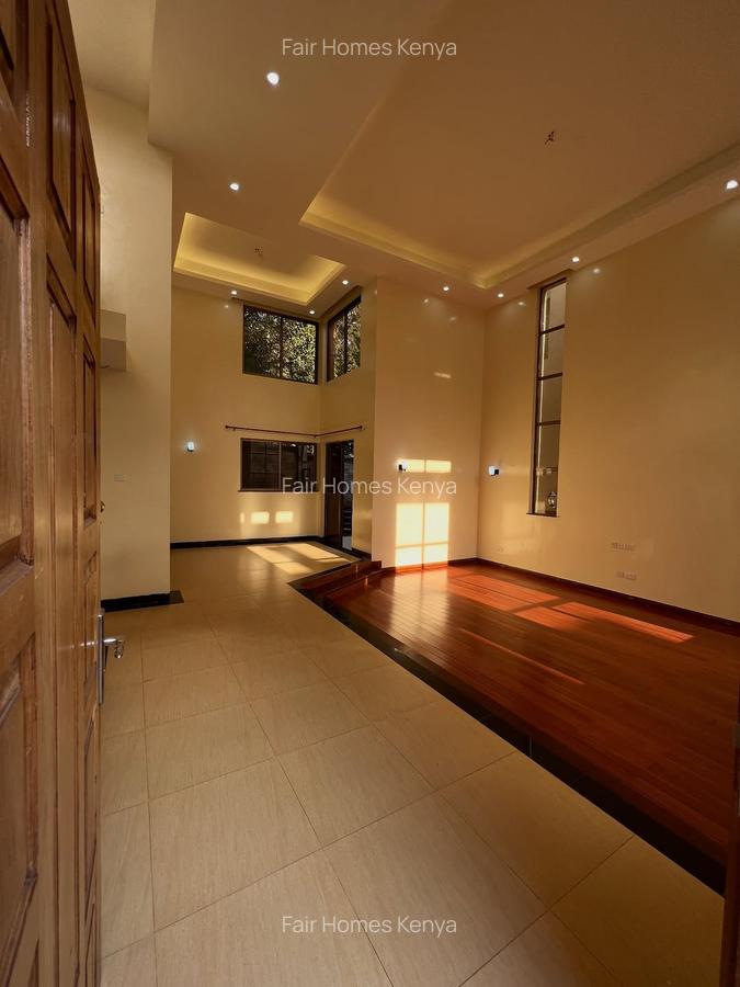 5 Bed Townhouse with En Suite at Chalbi Drive - 5