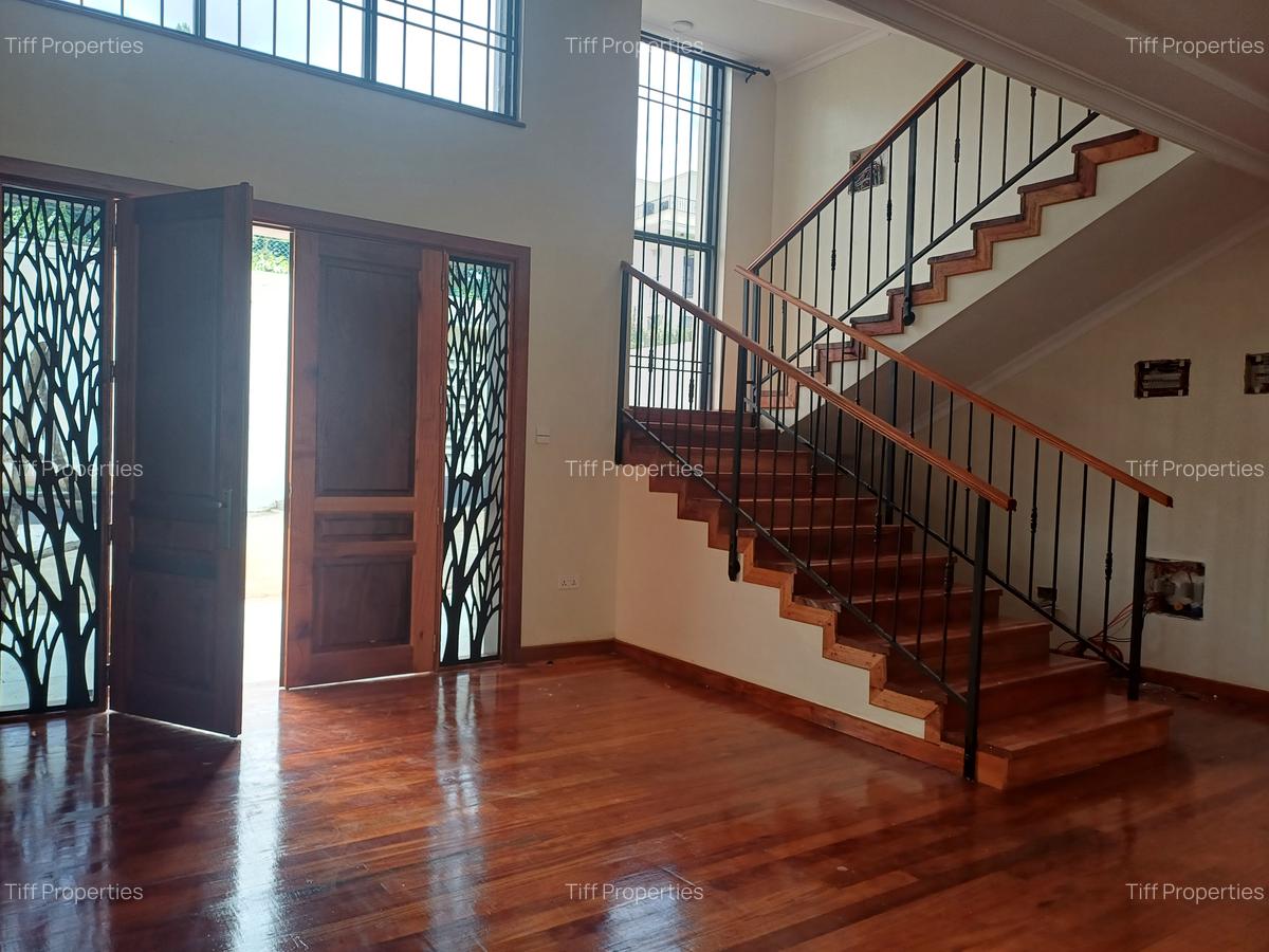 6 Bed Townhouse in Loresho - 11