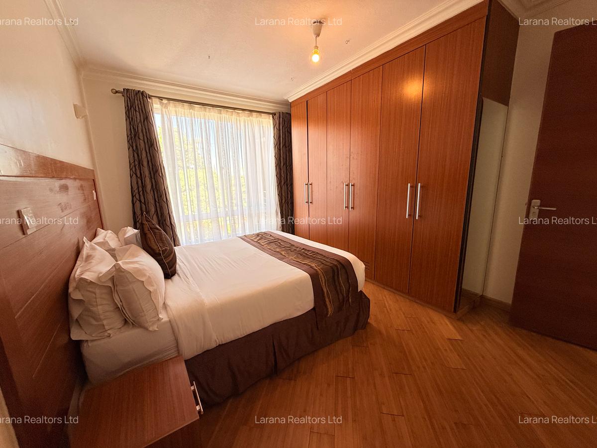 Serviced 1 Bed Apartment with En Suite at Fourways - 10