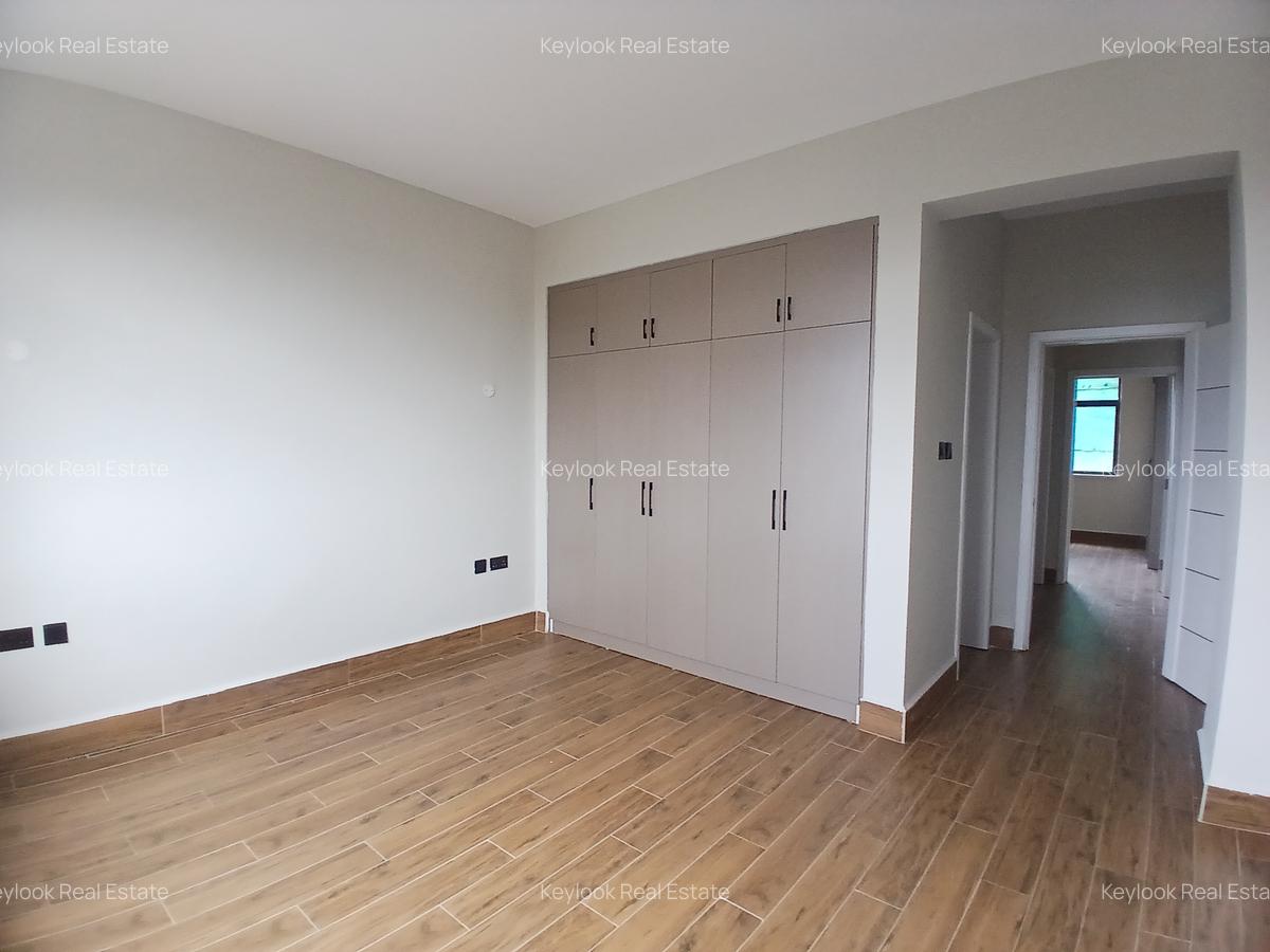 2 Bed Apartment with En Suite at Lavington - 9