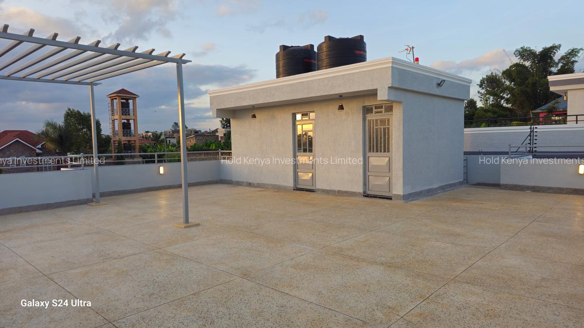 4 Bed House with En Suite at Riverside Drive - 3