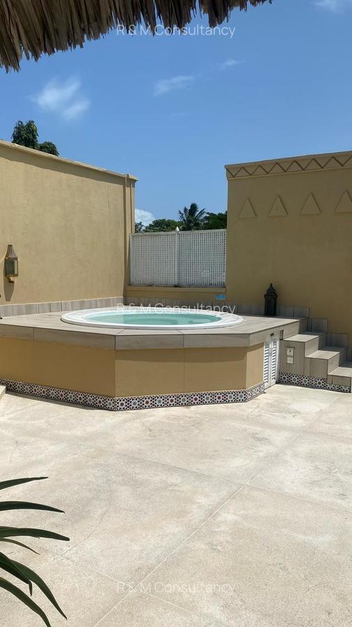 3 Bed Villa with En Suite in Watamu - 20