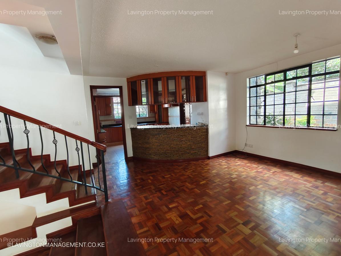 5 Bed House with En Suite at Lavington Green - 5