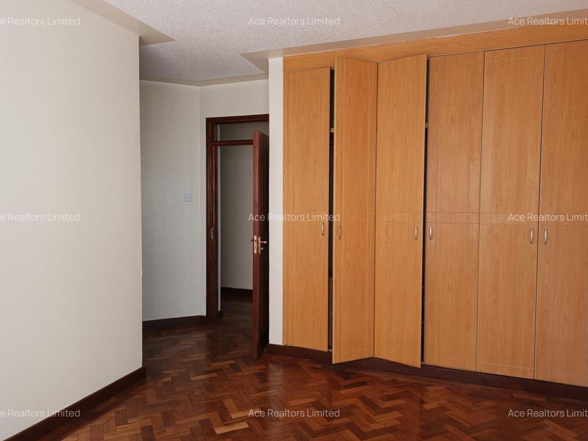 3 Bed Apartment with En Suite at Gatundu Road - 4