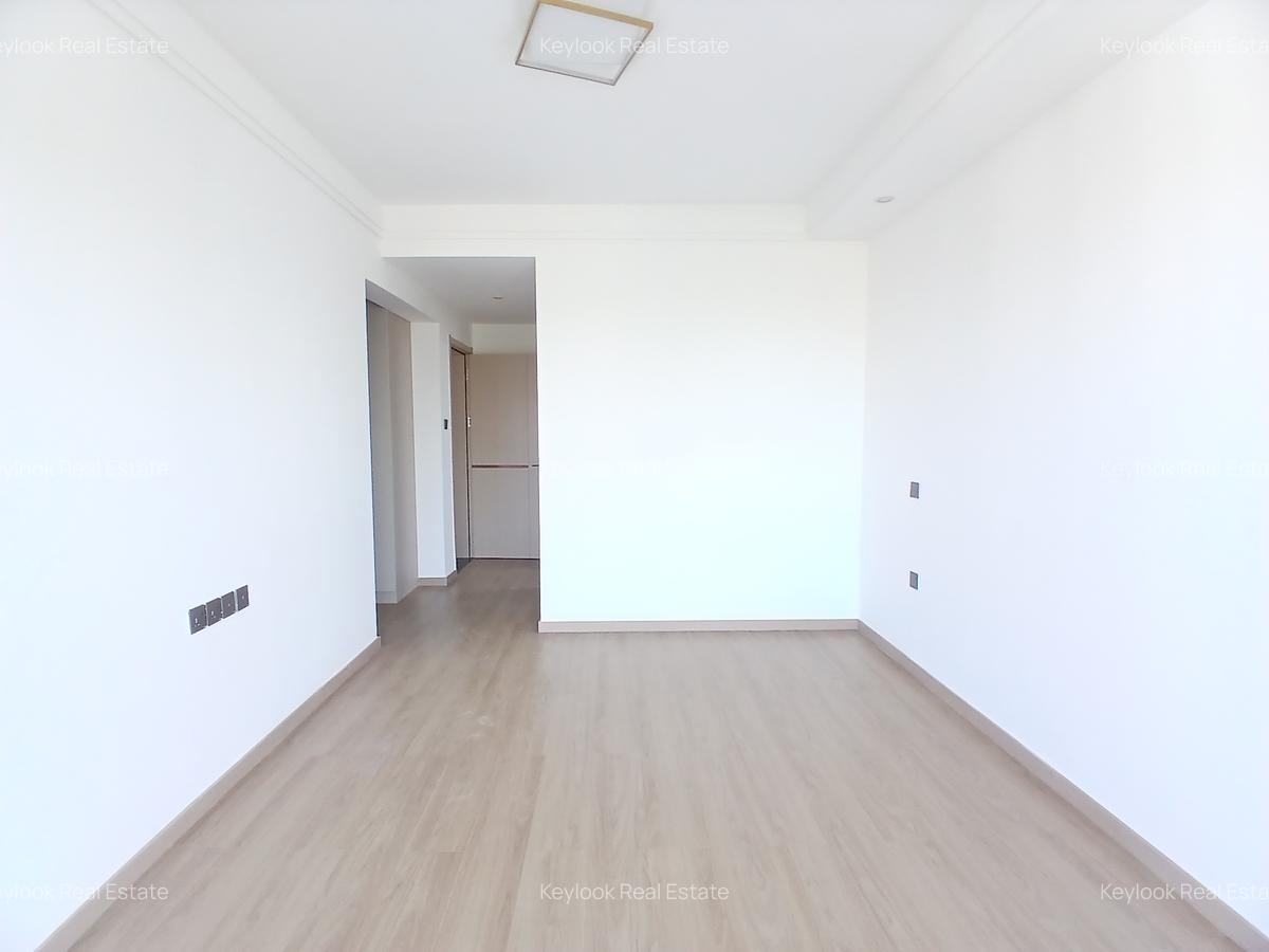 3 Bed Apartment with En Suite at Riverside Drive - 4