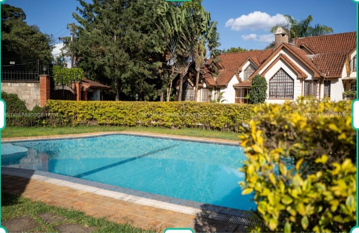 5 Bed Townhouse with En Suite in Lavington - 3