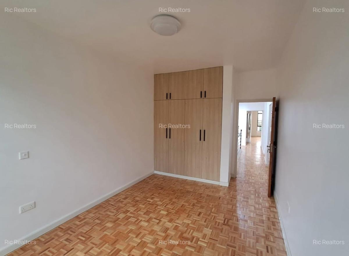 4 Bed Townhouse with En Suite at Oloolua - 46 - 15