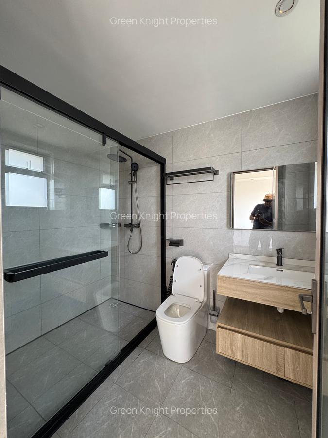 Serviced 3 Bed Apartment with En Suite in Riverside - 9