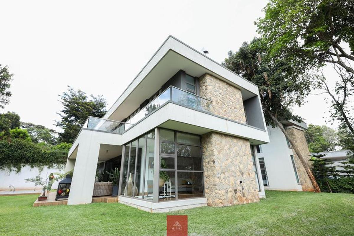 5 bed villa with en suite at miotoni