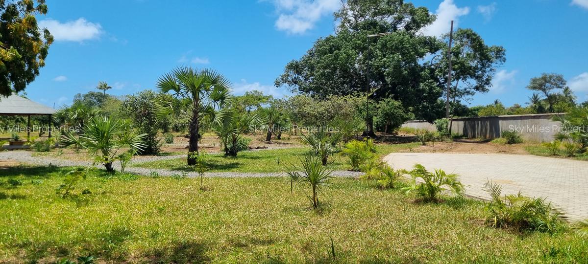 1,000 m² Land at Kuruwitu - 6