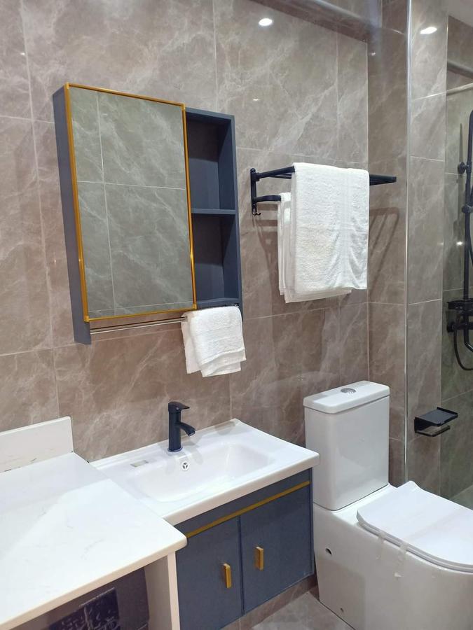 Serviced 1 Bed Apartment with En Suite at George Padmore - 15