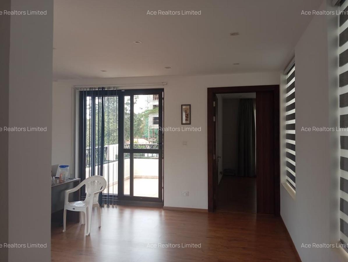 4 Bed Townhouse with En Suite at Peponi Road - 10