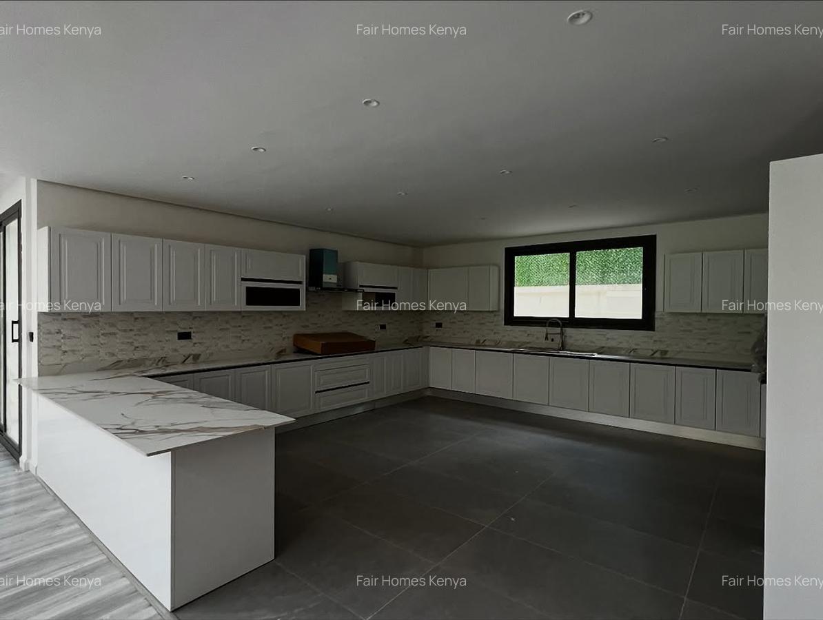 5 Bed Townhouse with En Suite at Chalbi Drive - 4