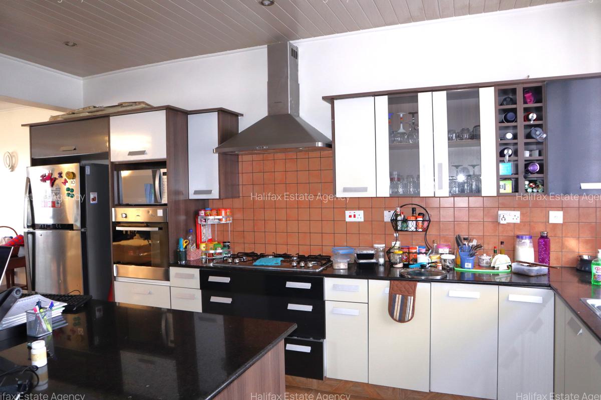 3 Bed Apartment with En Suite in Kileleshwa - 4