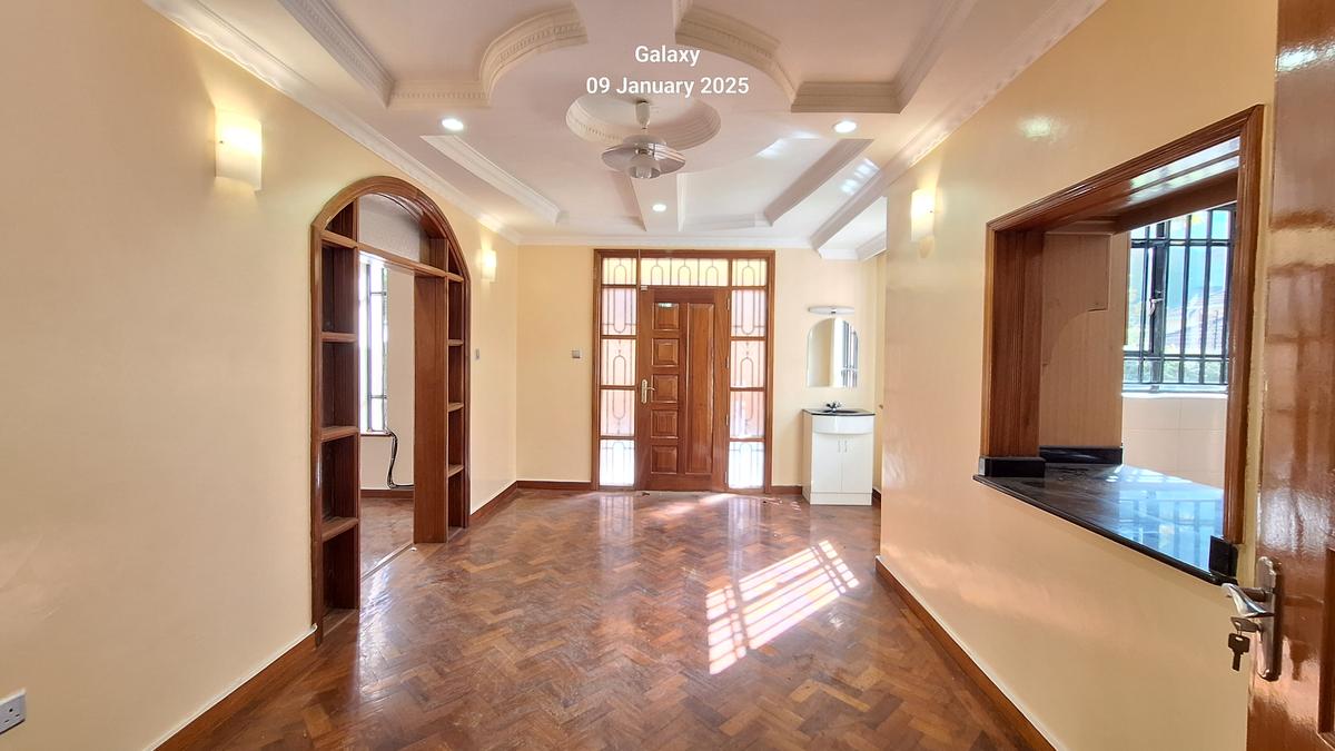 4 Bed Townhouse with En Suite in Lavington - 4