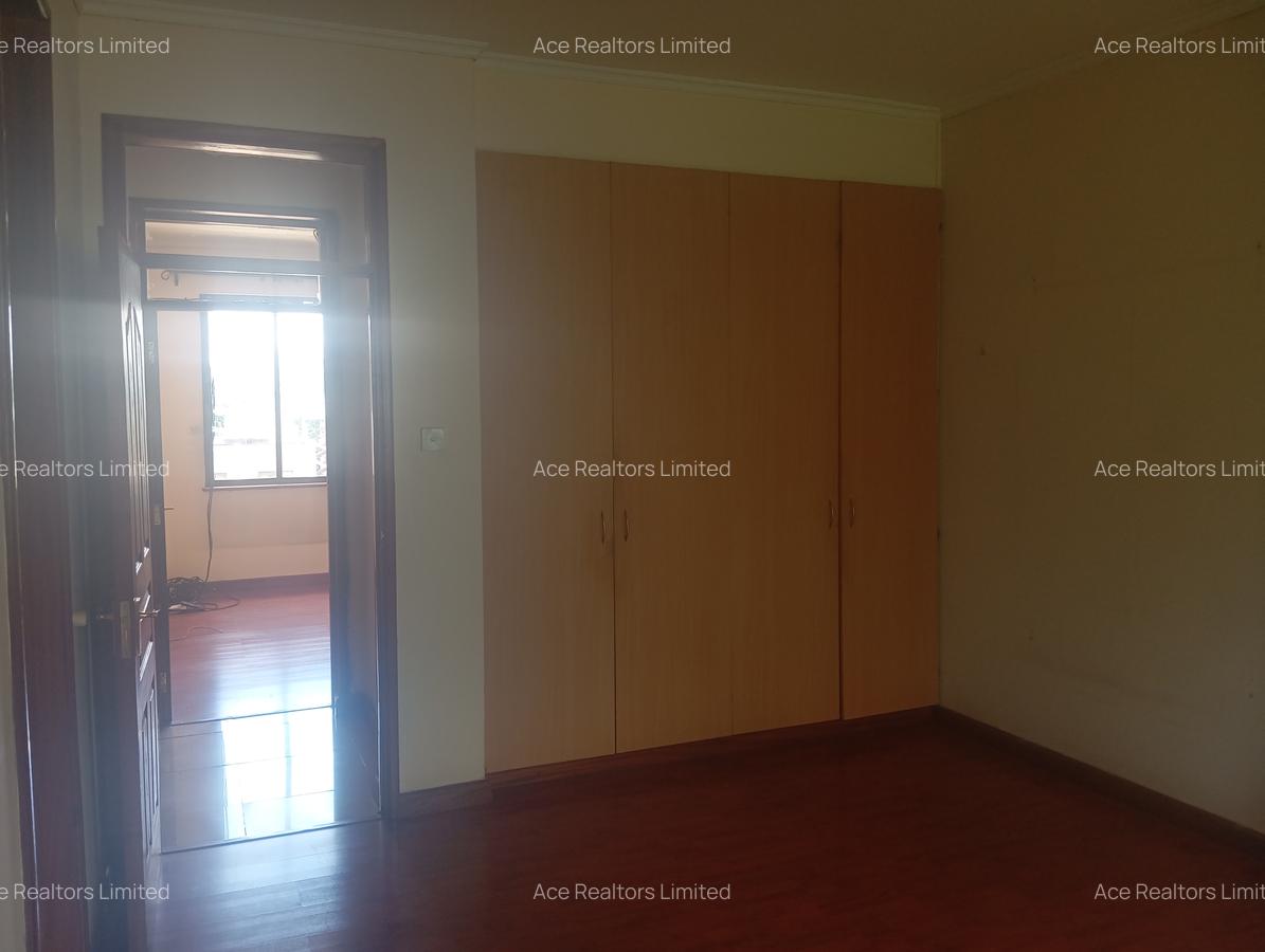 3 Bed Apartment with En Suite at Near Mp Shah Hospital - 9