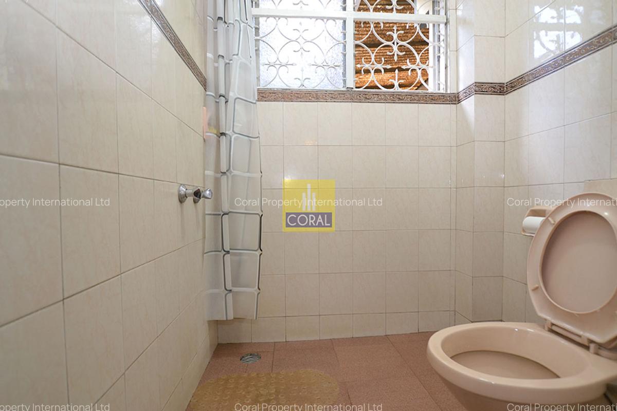 5 Bed House with Backup Generator in Rhapta Road - 14