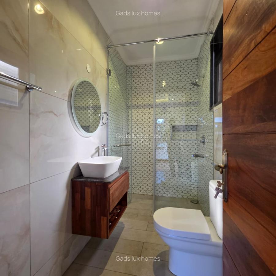 5 Bed Townhouse with En Suite at Lavington - 6