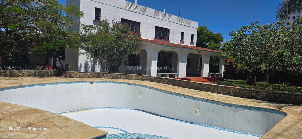 4 Bed House with Swimming Pool at Go-Kart Mombasa - 11