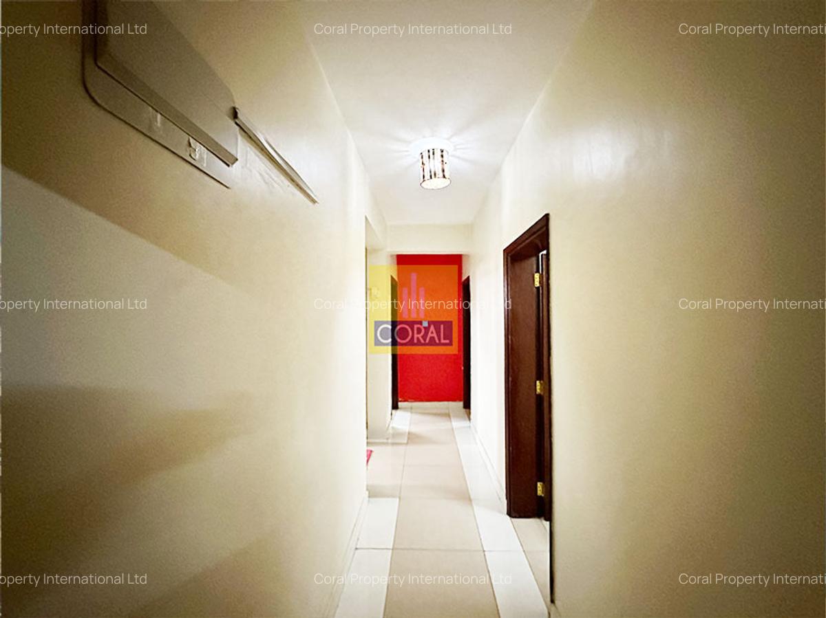 3 Bed Apartment with En Suite in Parklands - 8