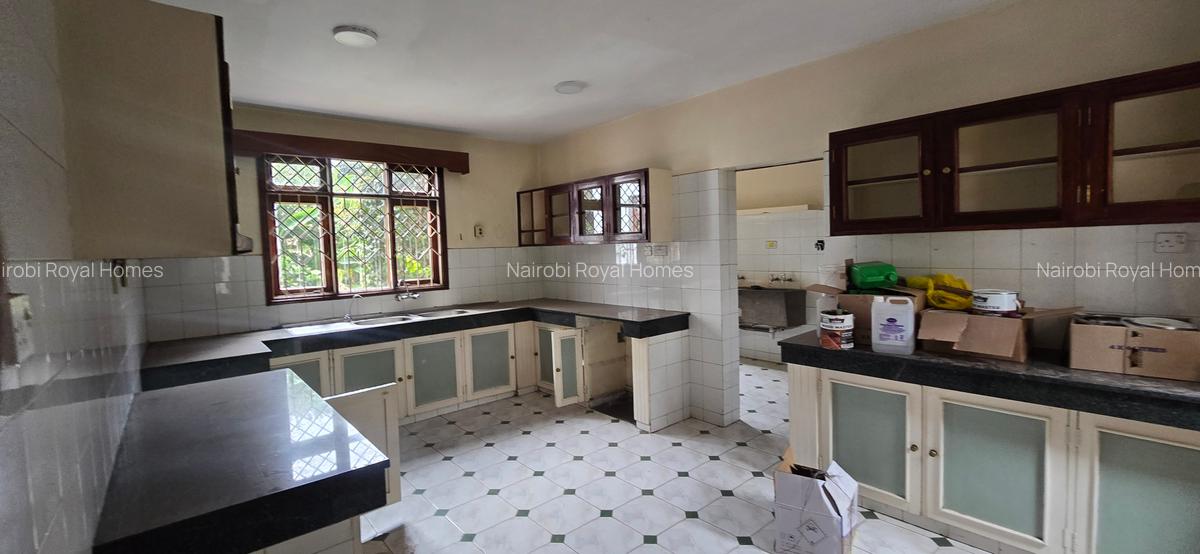 4 Bed Townhouse with En Suite at Lavington Green - 13