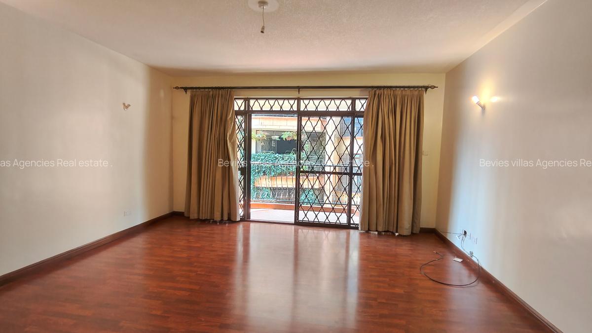 3 Bed Apartment with En Suite at Brook Side - 10