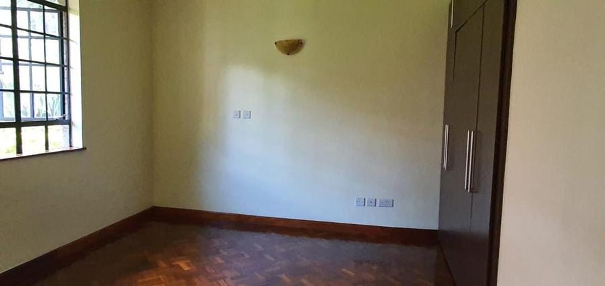 4 Bed Townhouse with En Suite at Chalbi Drive - 5