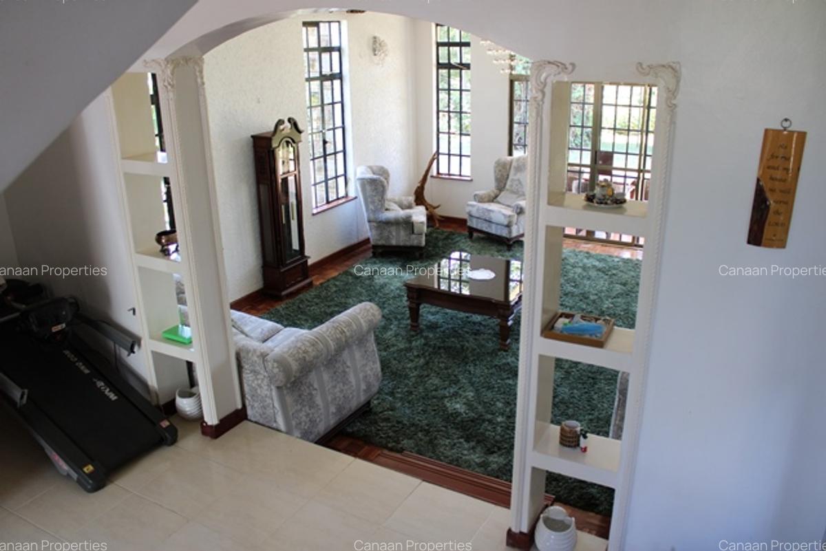 4 Bed Townhouse with Swimming Pool in Rosslyn - 4