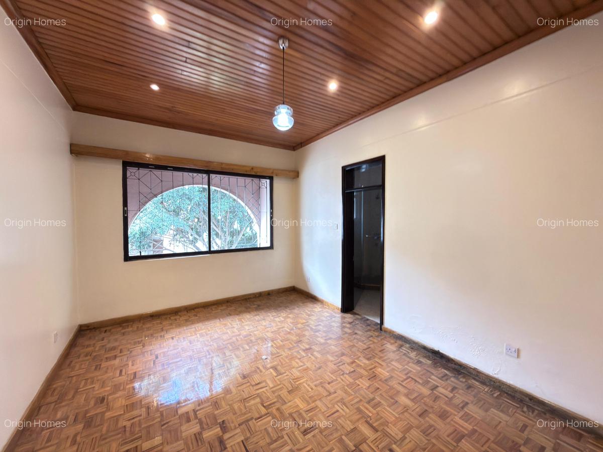 4 Bed Apartment with En Suite at Rhapta Road - 13