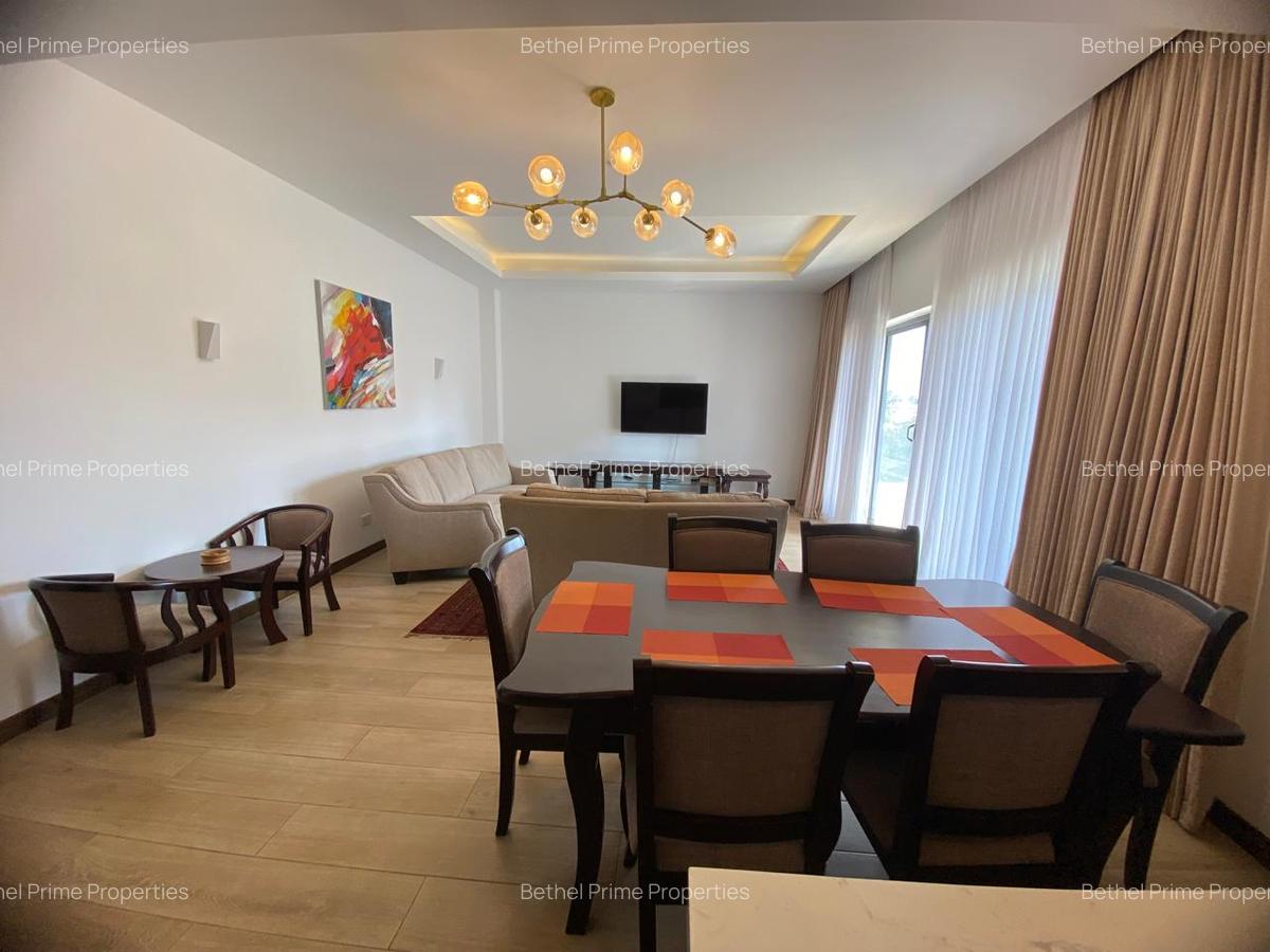 Furnished 3 Bed Apartment with En Suite in Rosslyn - 4