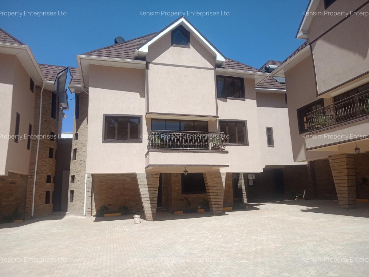5 Bed Townhouse with En Suite in Lavington - 6