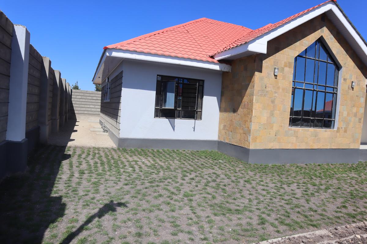 3 Bed House with En Suite at Acacia Area - 2